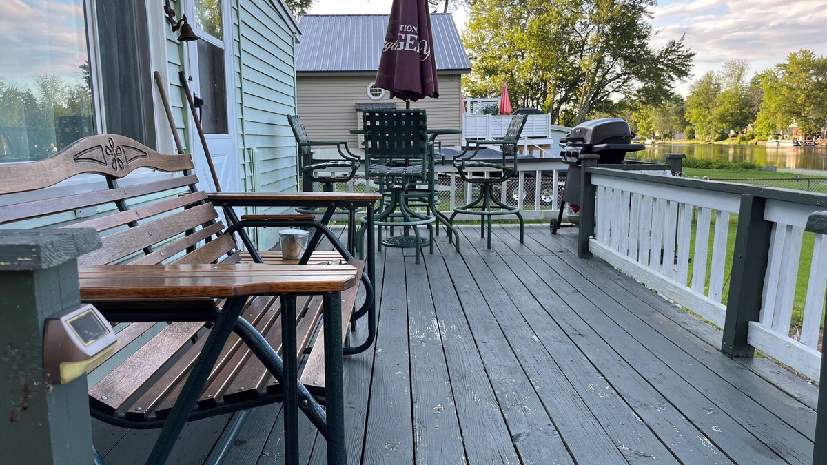 Clay Cottage | Horseshoe Island Cottage