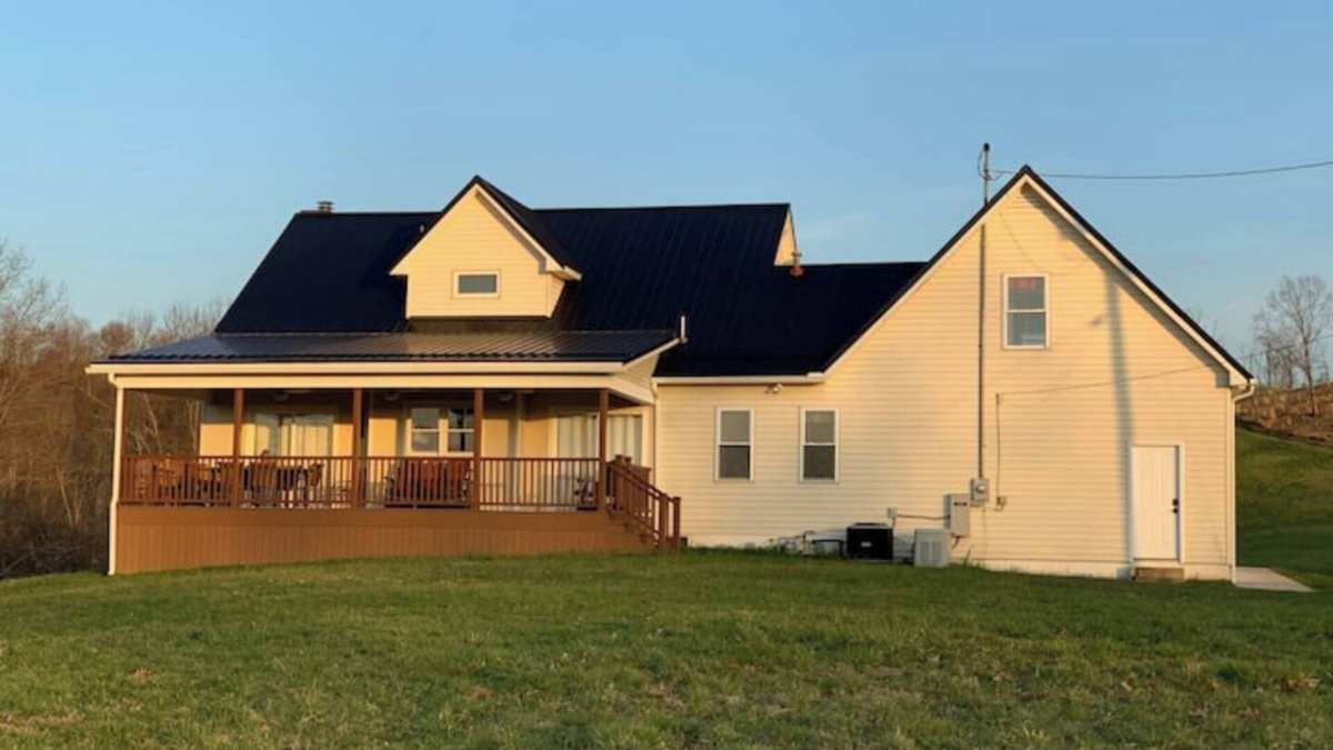 Ireland House | Horseshoe Ridge Farms at Braxton County, WV