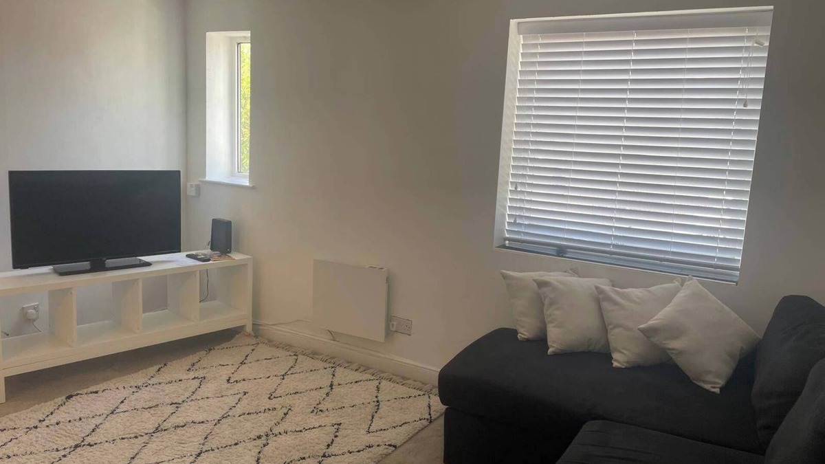 Horsforth Apartment | Horsforth apartment Leeds Bradford airport