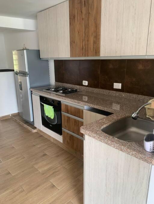 Pereira House | HOSPEDAJE MUY CERCA A UKUMARI,CONSOTA Y EXPOFUTURO