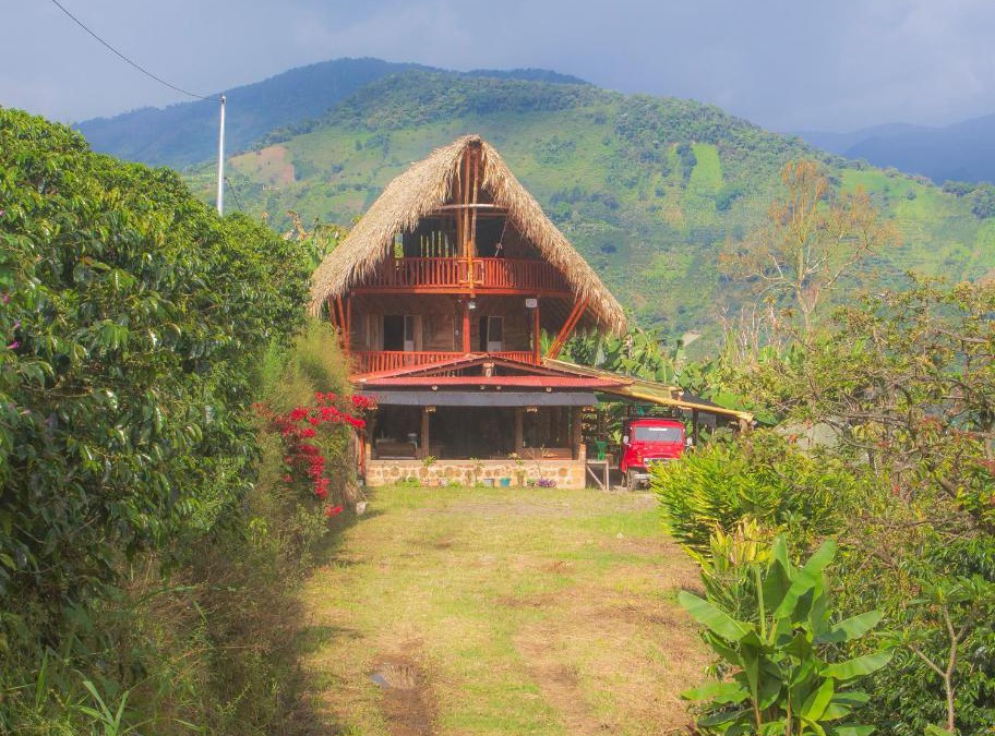 Jardin House | hospedaje rural finca cafetera La Maloka