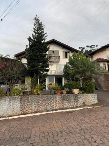 Treze Tilias House | Hospedaria da Salete