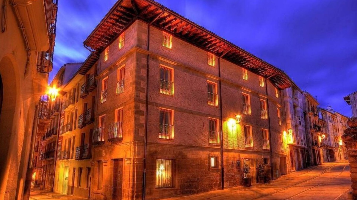 Estella Hotel | Hospederia Chapitel