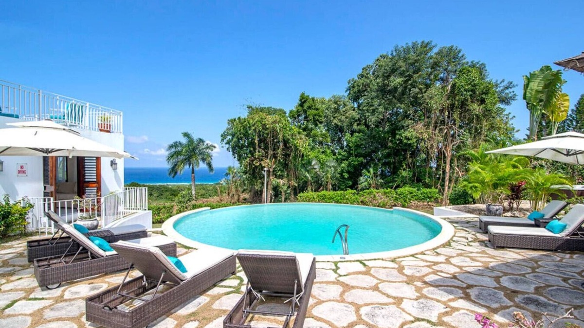 Montego Bay Villa | Hospitality Expert HALF HILL: Pool, Beach & Chef