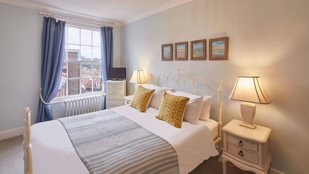 West Cliff House | Host & Stay | Austen House