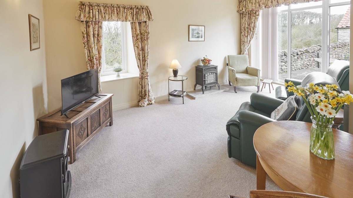 Scawton House | Host & Stay | Form Cottage