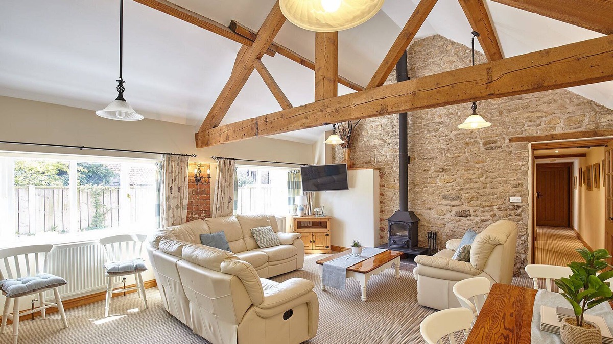 Newton-on-Rawcliffe House | Host & Stay | Swift S