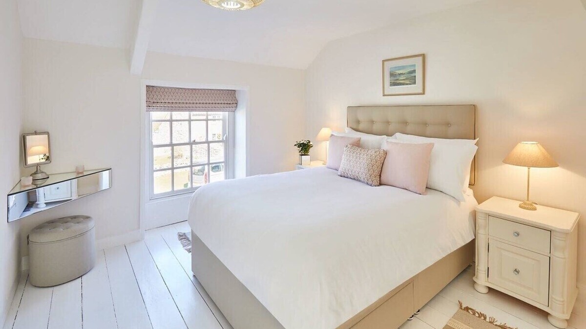 Lockton House | Host & Stay | Holmlea Cottage