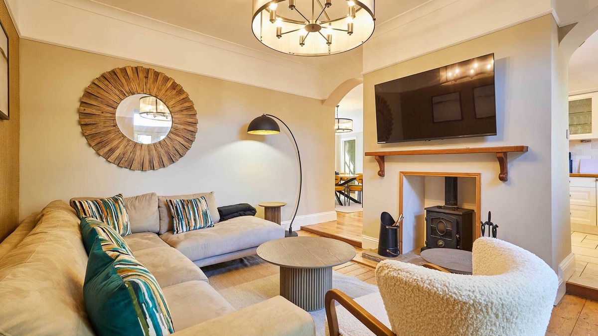 Witton Gilbert House | Host & Stay | Louvaine House