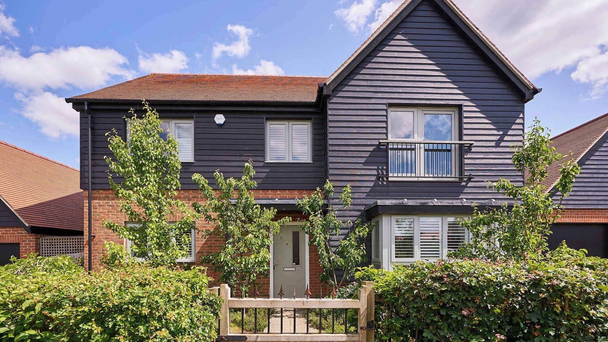Winchester House | Host & Stay | Maison de Cobbe