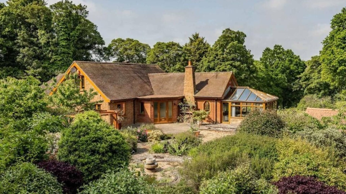 Horstead House | Host & Stay | Millwood
