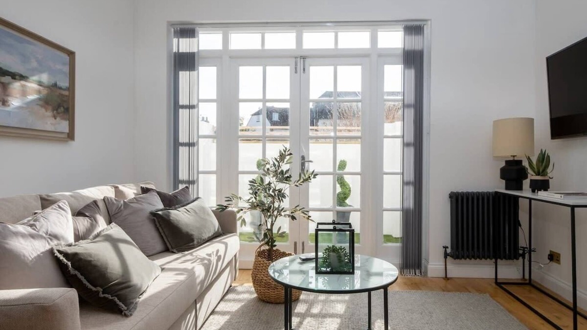 Rottingdean House | Host & Stay | Olde Place Cottage