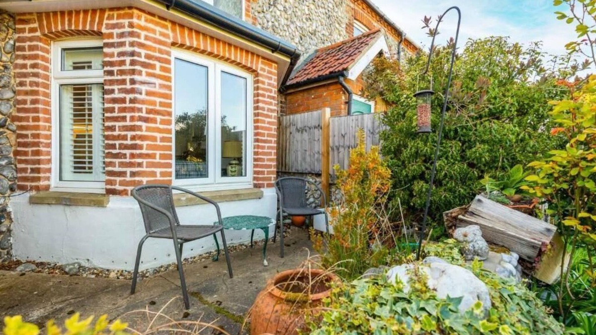 West Runton Cottage | Host & Stay | St Joseph's Cottage