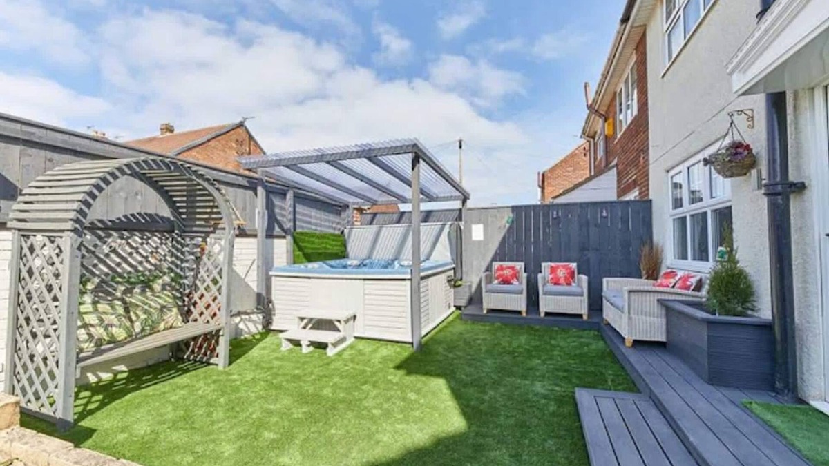 Seaton Carew House | Host & Stay | Stonehaven