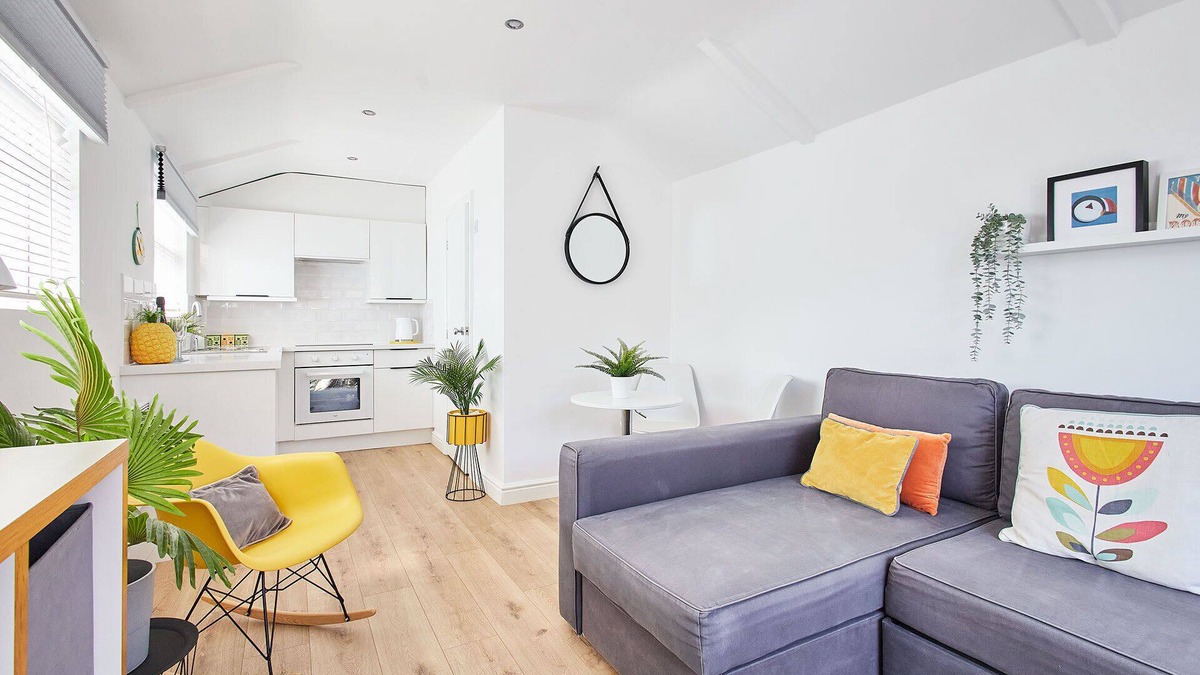 Bempton Apartment | Host & Stay | Sunnyside Studio