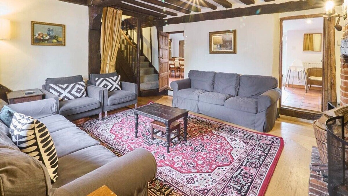 Wickhambreaux Cottage | Host & Stay | The Bell House
