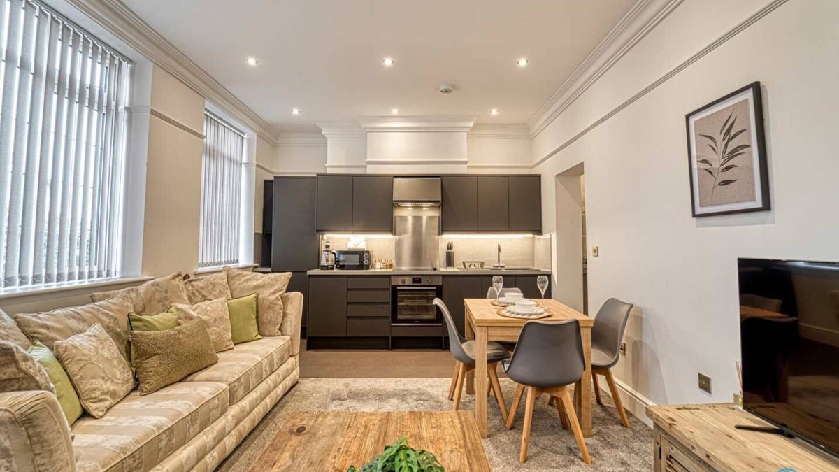 Stourbridge Apartment | Host & Stay | The Bell