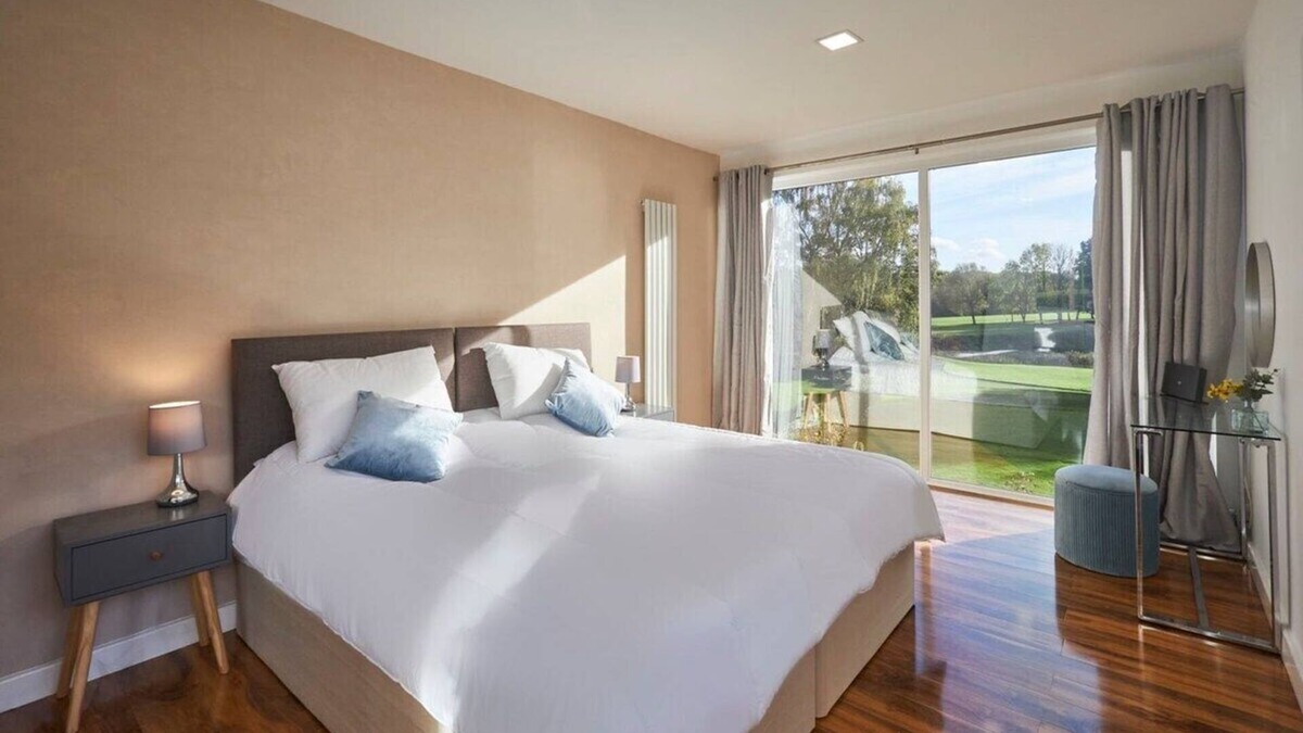 Barwell Apartment | Host & Stay | The Fairway