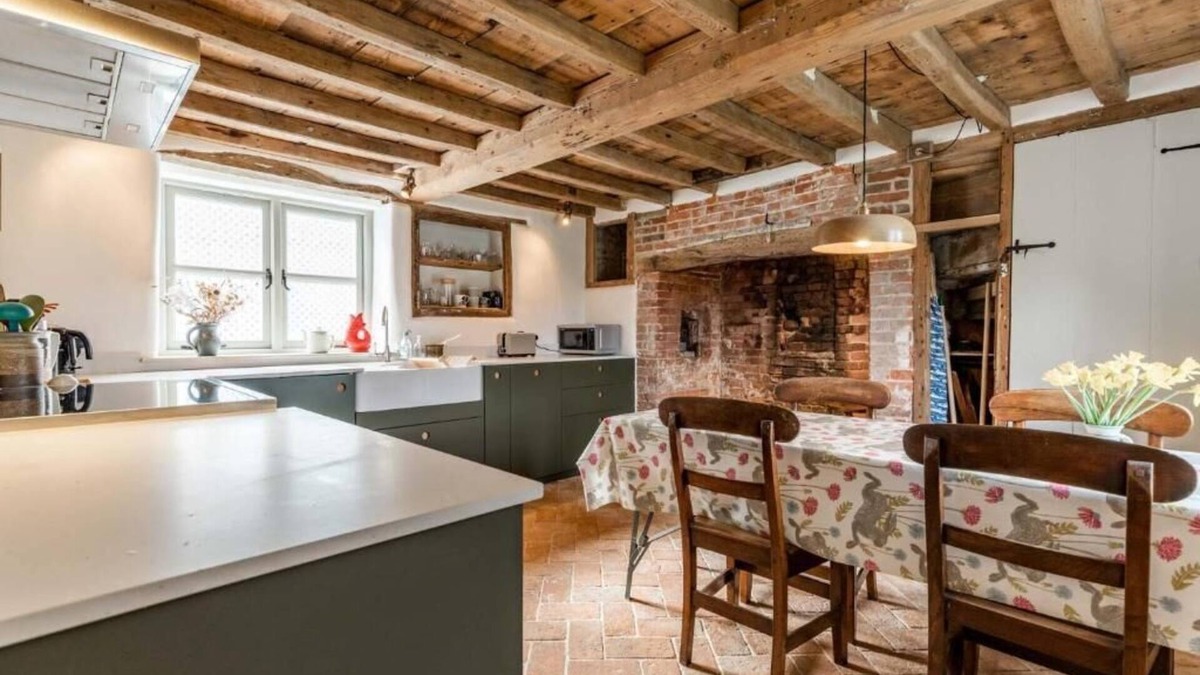 Salthouse Cottage | Host & Stay | White End