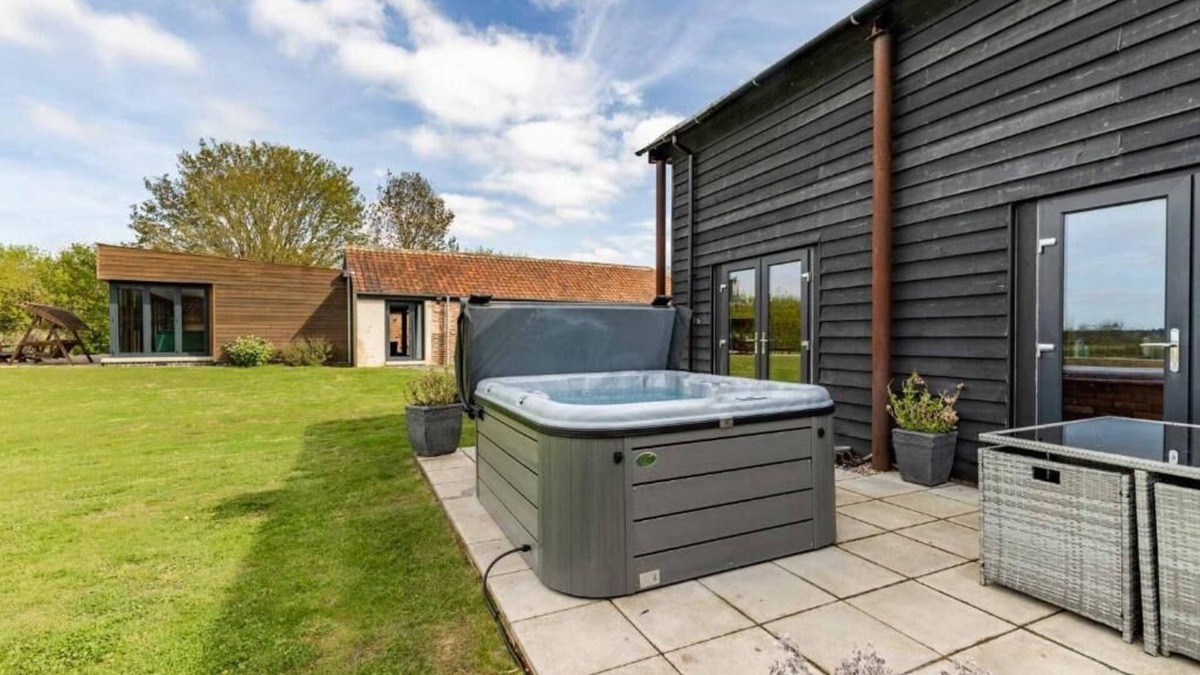 Thorpe Apartment | Host & Stay | Willow Barn
