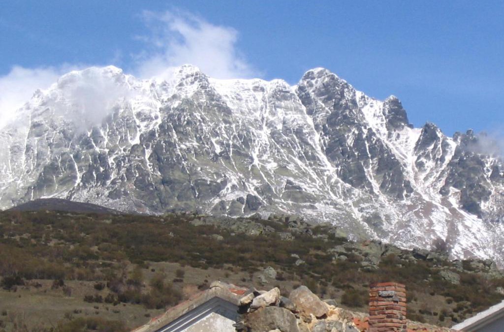Triollo Hotel | Hostal Asador La Montaña