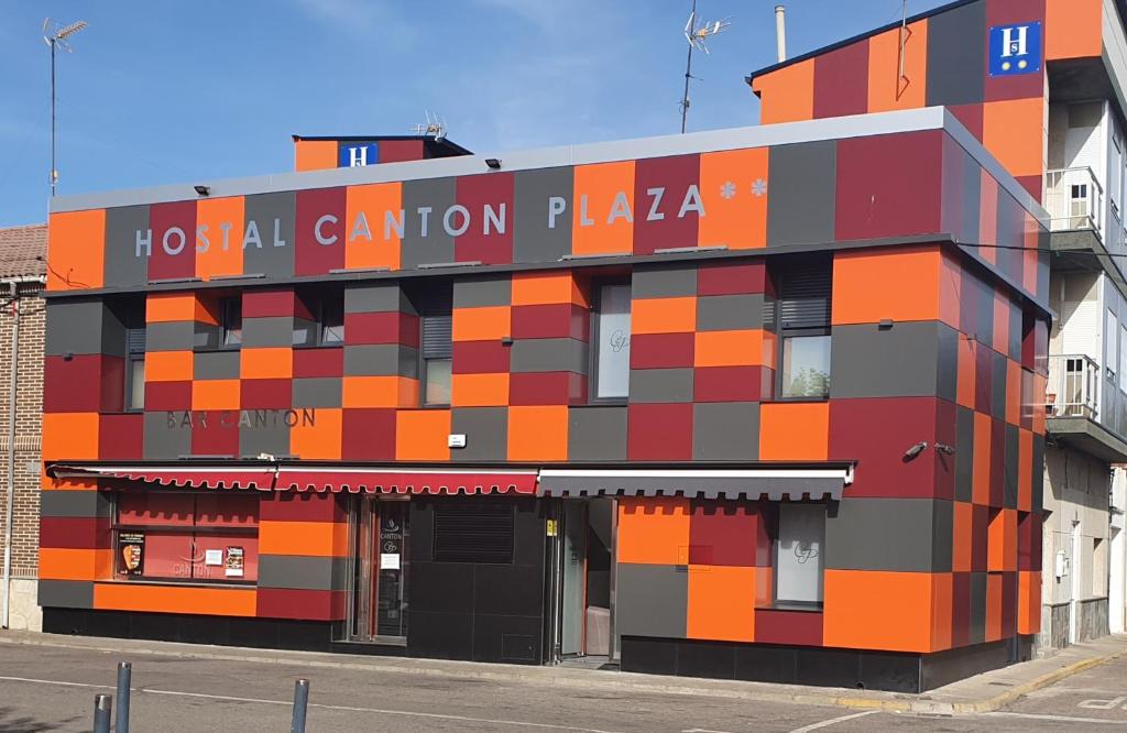 Hospital de Orbigo House | Hostal Canton Plaza