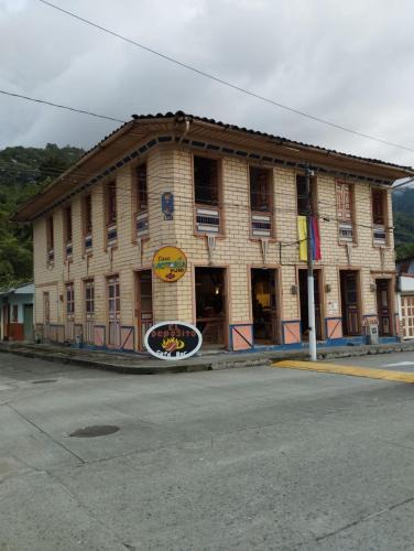 Pijao Hotel | HOSTAL CASA VICTORIA PIJAO