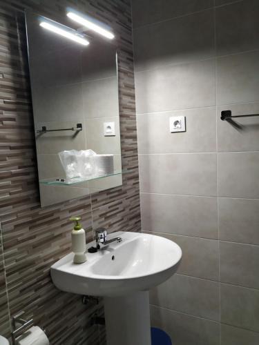 Fuencarral House | Hostal Cuatro Torres