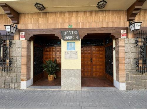Las Ventas con Pena Aguilera House | Hostal Joaquín