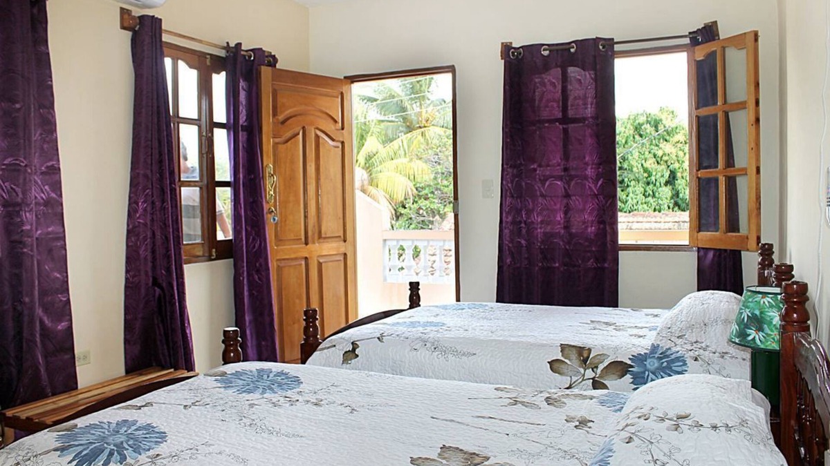 La Boca House | Hostal La Playita