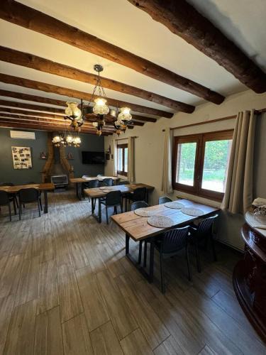 Alfara de Carles House | Hostal Restaurante de Montaña Pous de la neu