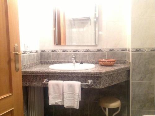 La Virgen del Camino House | Hostal San Froilan