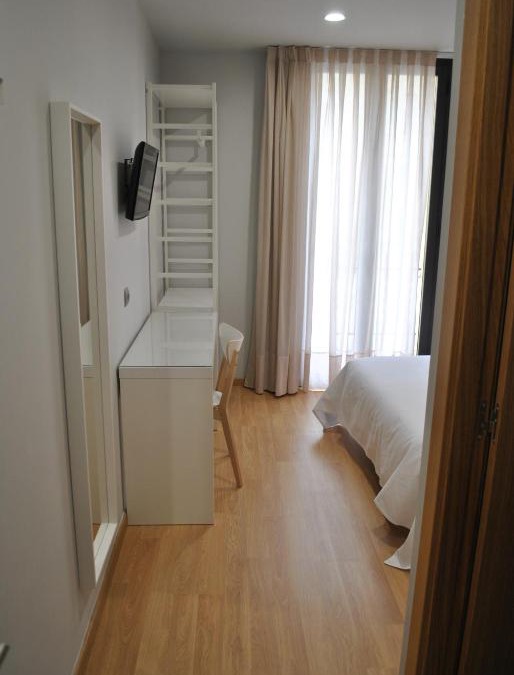 Cervera Hotel | Hostal Universitat