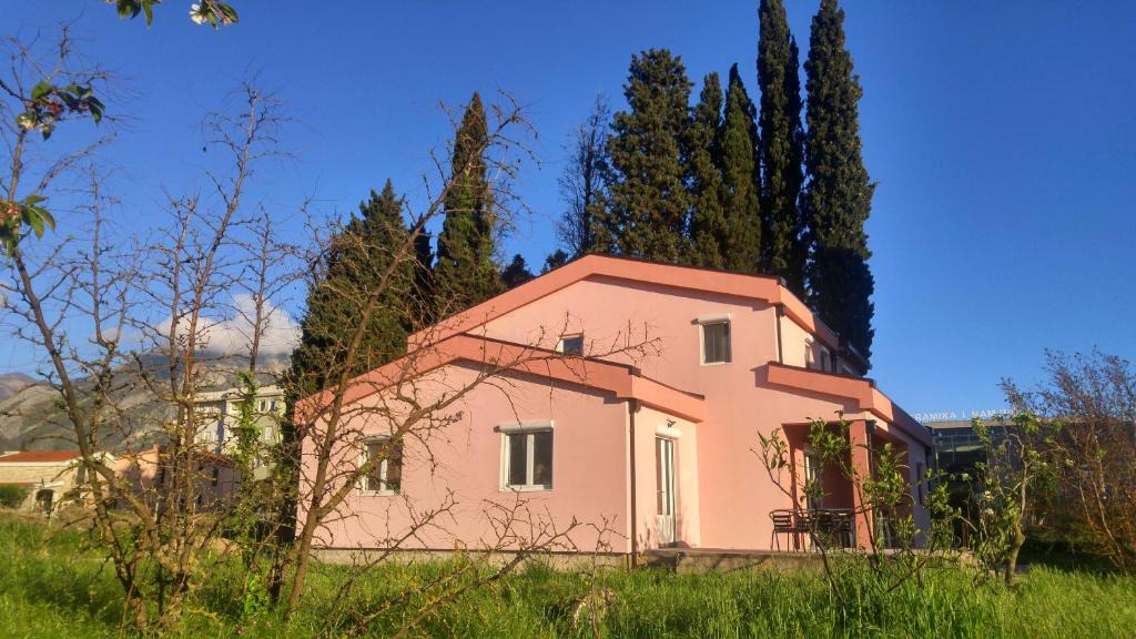 Burtaisi Hostel | Hostel Hangout
