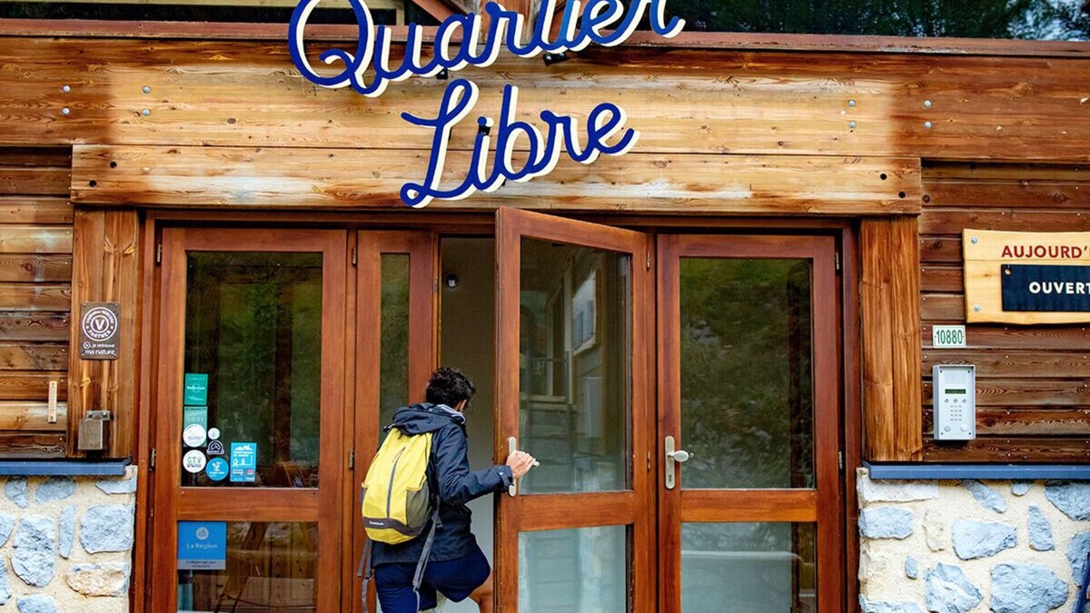 Saint-Jean-en-Royans Hotel | Hostel Quartier Libre