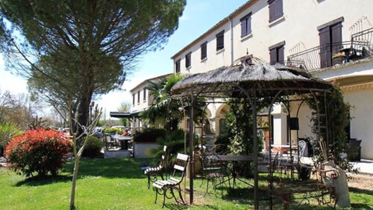 L'Isle-Jourdain Hotel | Hostellerie du Lac