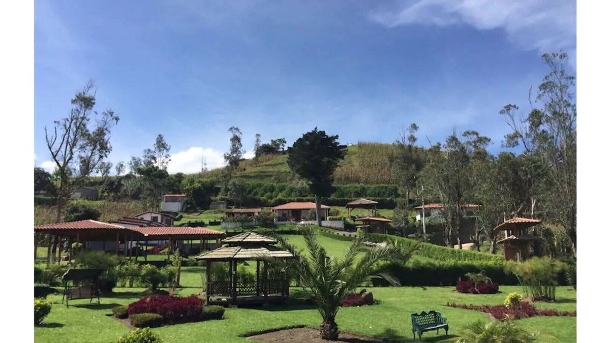 Las Tolas House | Hosteria Mi Standard Shelter "B"