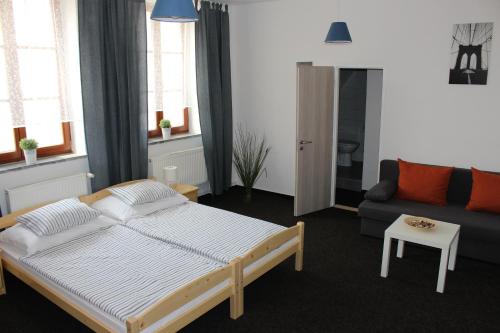 Petrkovice House | Hostinec a Penzion Staré Nádraží
