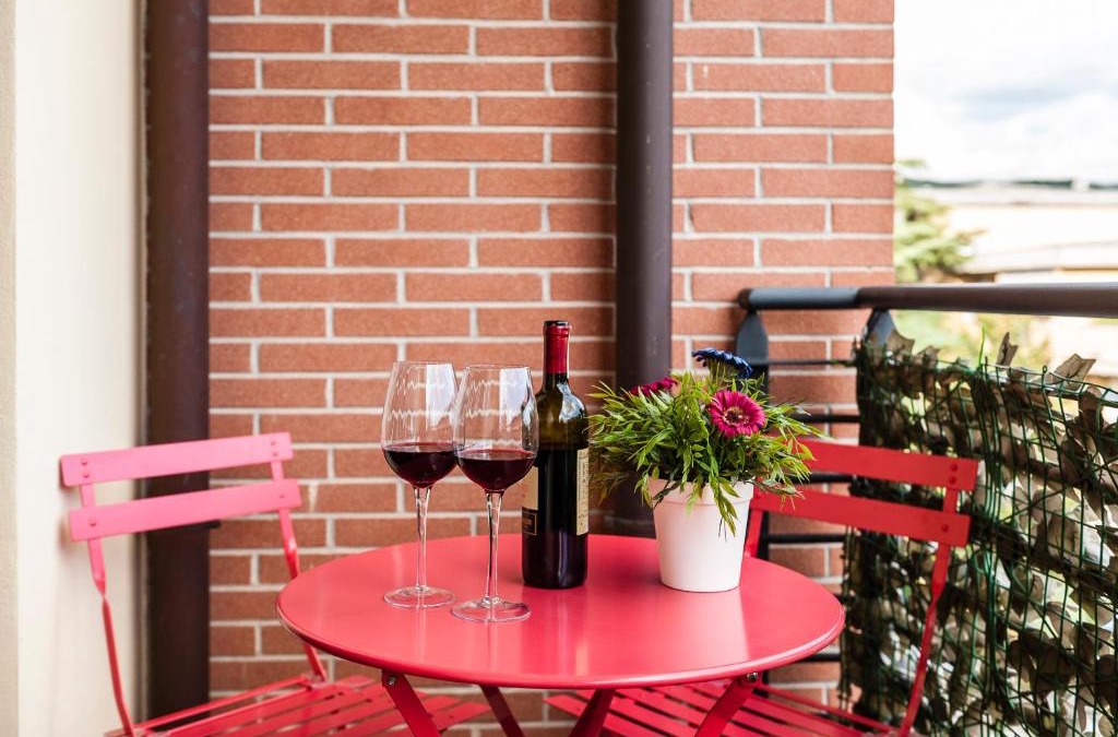 Cascina Apartment | Hostly - Family Home Strada dell'Olio - Brand new 2BR, 2 Bathrooms with AC