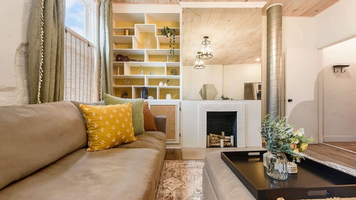 Lawrenceville House | ★ HostWise Stays ★ Designer's Dream - Parking - Soaker Tub, Location!