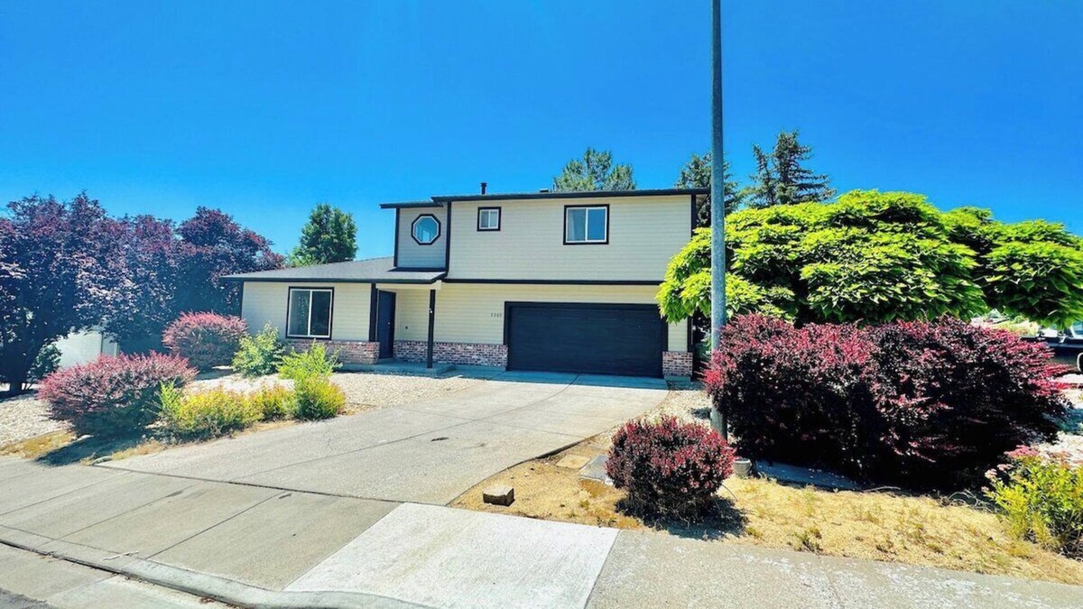 West University House | Hot August 4TVs Sleeps11