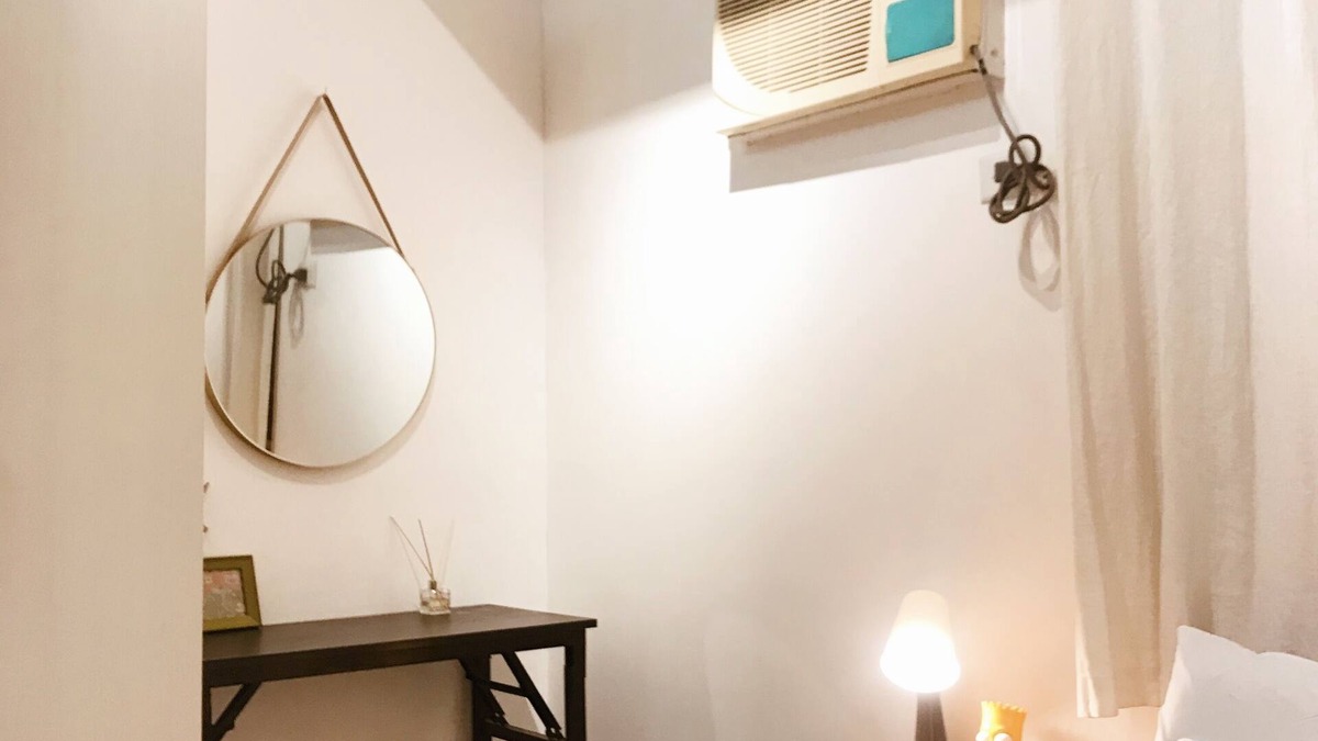 Barangka Ilaya Condo | HOT DEAL! Very accessible location - Cozy Condo + Netflix & Ps4