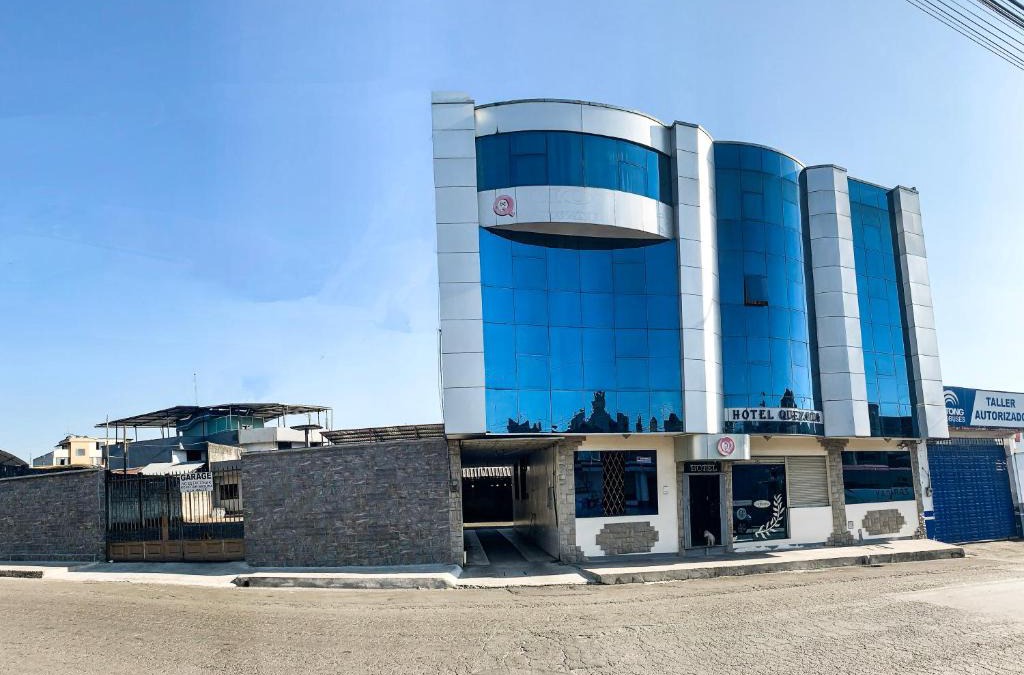 Santo Domingo de los Colorados Hotel | Hotel Quezada Hermanos