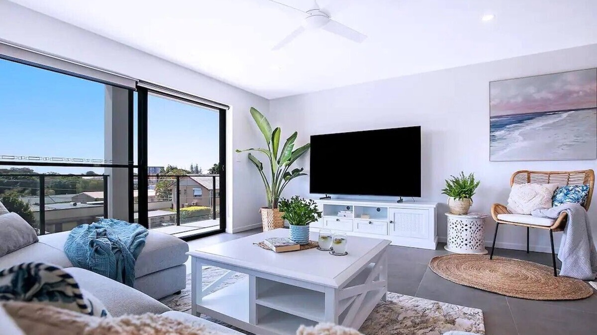 Redcliffe Apartment | HOT New Chic 3 ensuite ap. Redcliffe, Brisbane