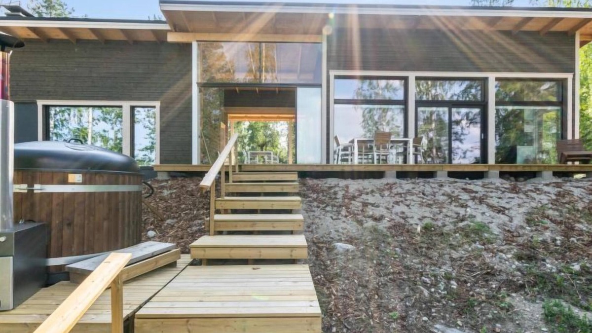 Enonkoski House | Hot Pool Cottage Kesäranta by Interhome
