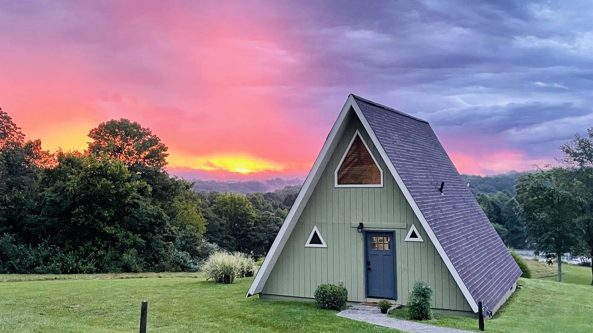 Makanda Cabin | Hot Tub A-Frame near hiking and Blue Sky Winery