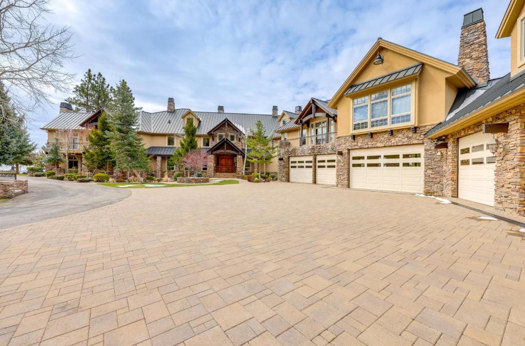 Yucaipa House | Hot Tub and Views Luxe Mountain Escape in Yucaipa