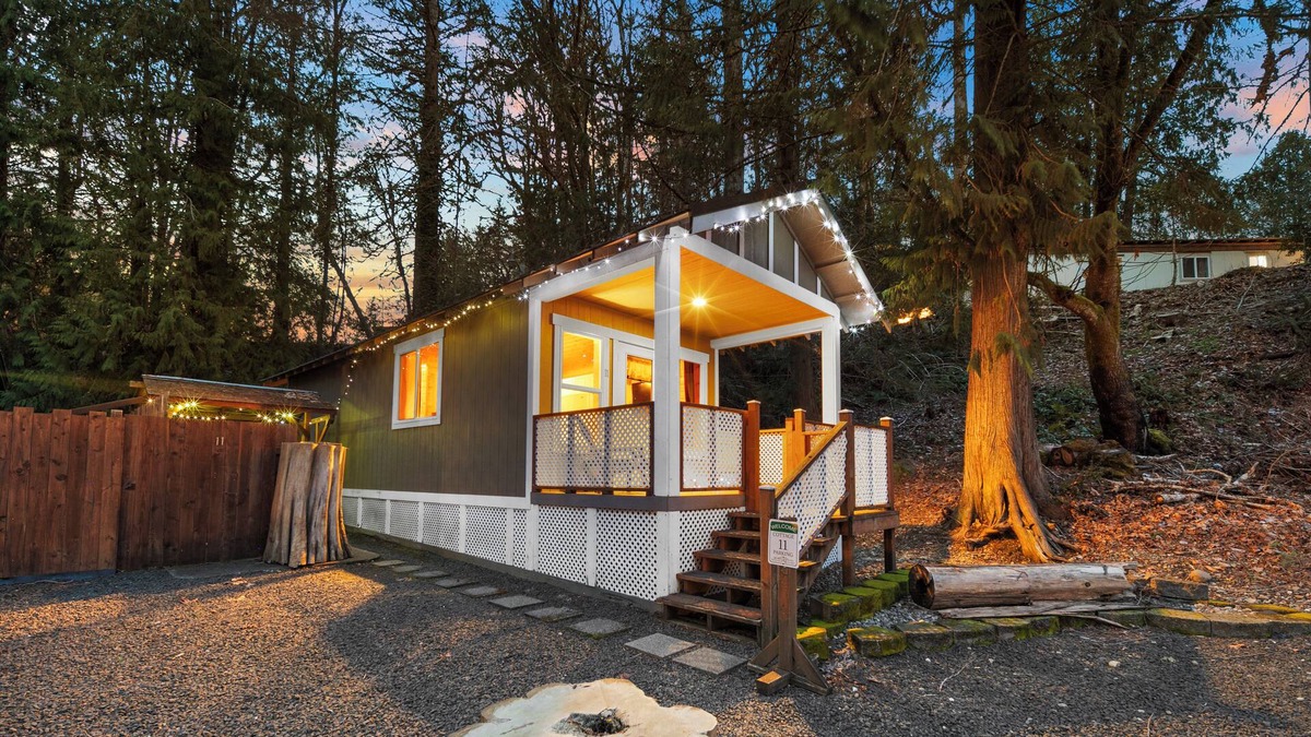 Union Cabin | Hot Tub Cabin #11