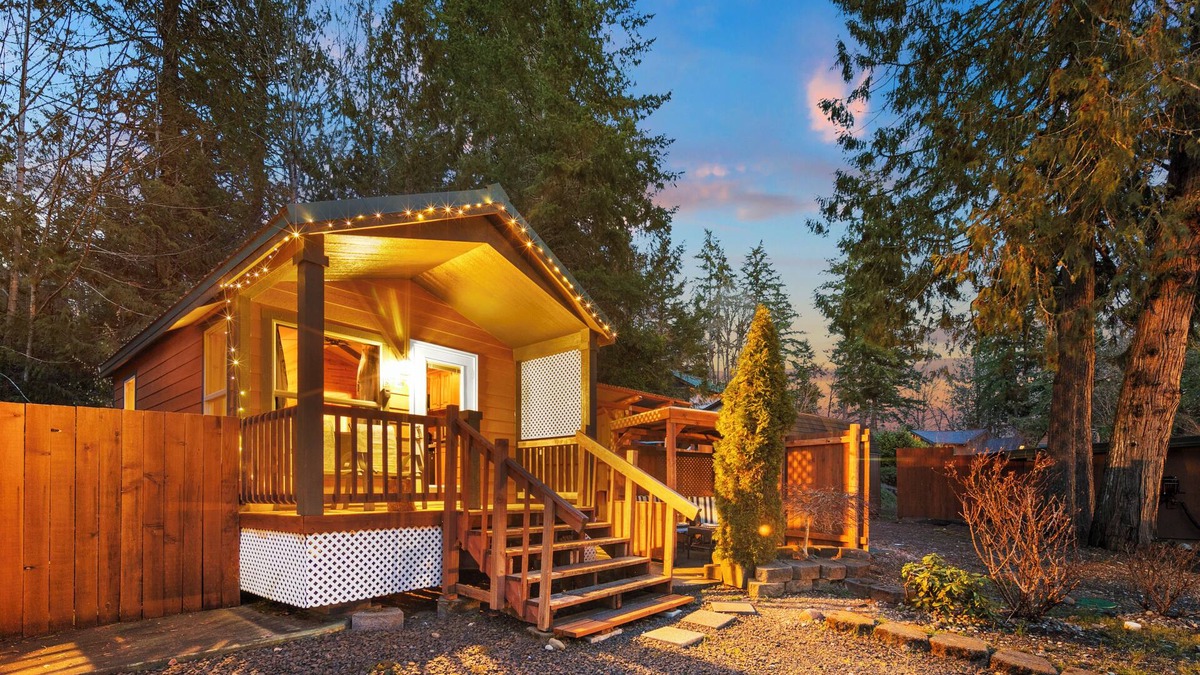 Union Cabin | Hot Tub Cabin #13