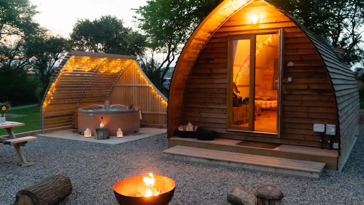 Northallerton Cabin | Hot Tub Cabin in North Yorkshire.n